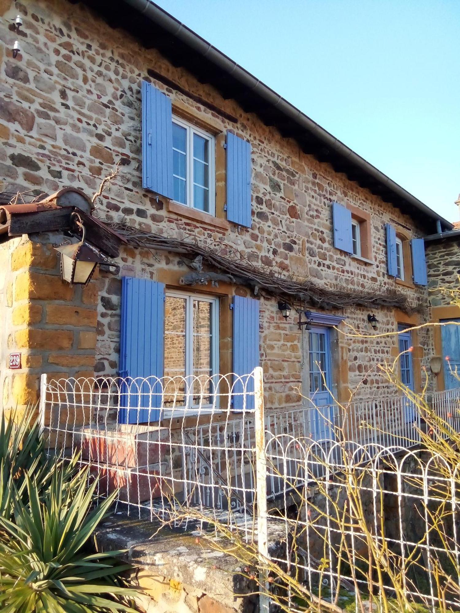 Chez Steph Apartman Saint-Germain-Nuelles Kültér fotó